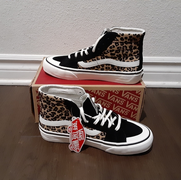 Vans - Picture 2 of 4